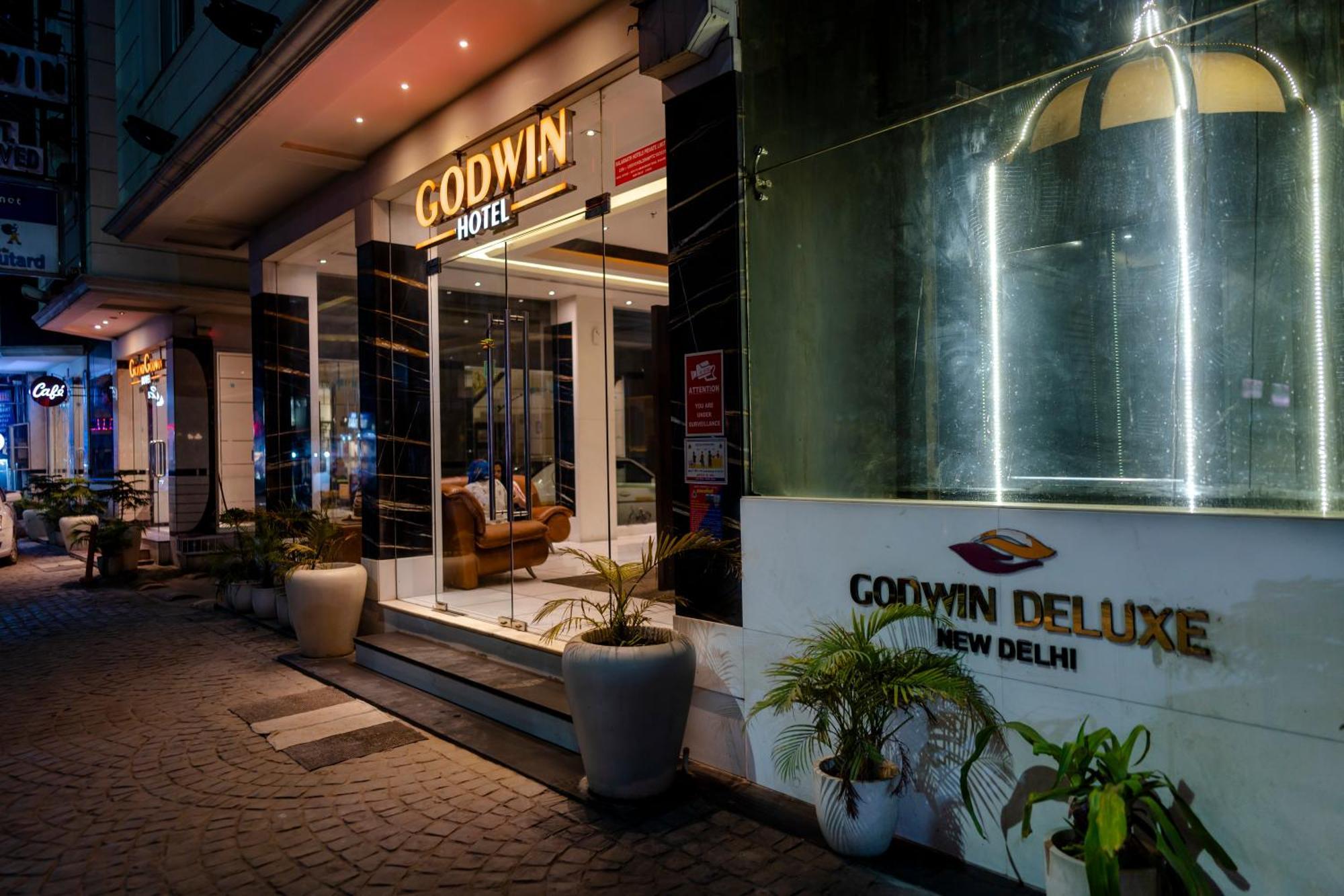 Hotel Godwin Deluxe -Near New Delhi Railway Station - Paharganj Dış mekan fotoğraf