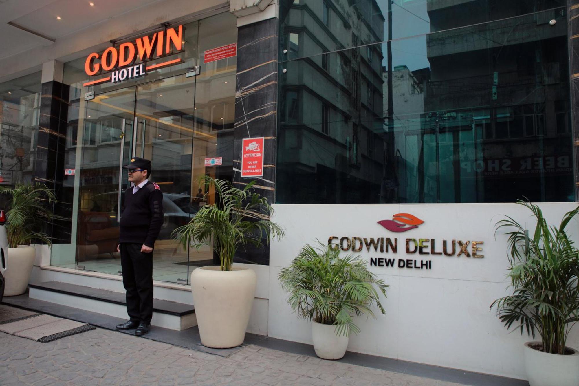 Hotel Godwin Deluxe -Near New Delhi Railway Station - Paharganj Dış mekan fotoğraf