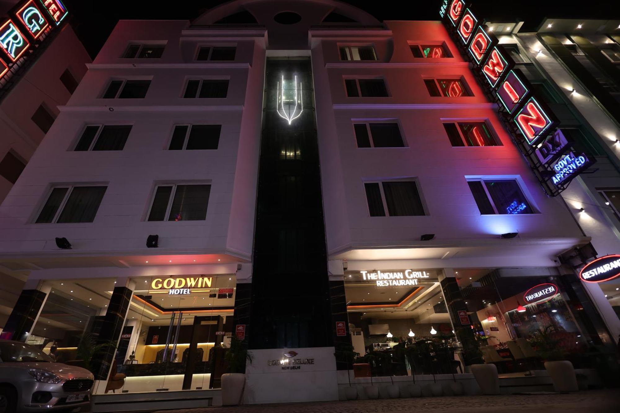 Hotel Godwin Deluxe -Near New Delhi Railway Station - Paharganj Dış mekan fotoğraf