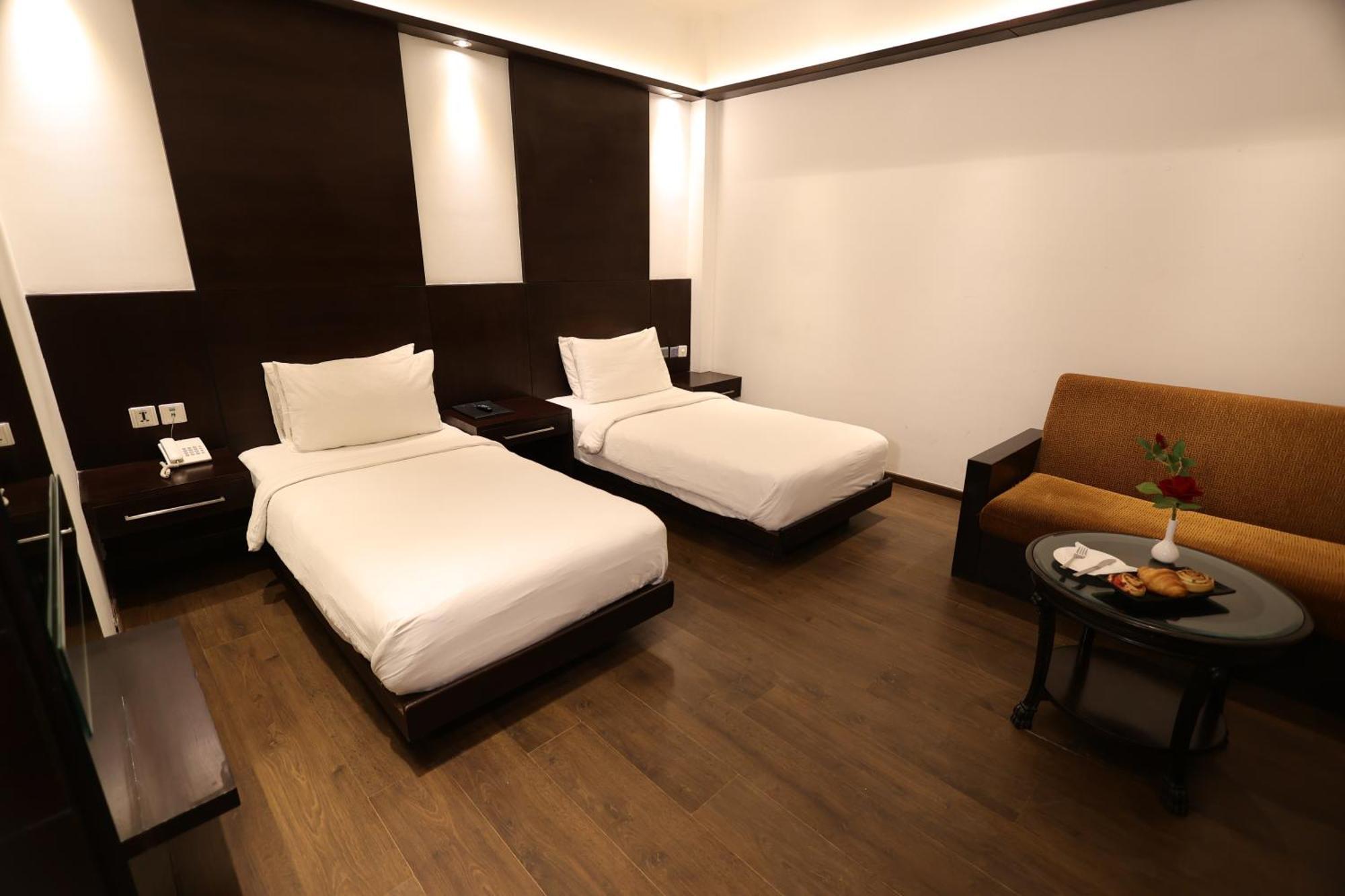 Hotel Godwin Deluxe -Near New Delhi Railway Station - Paharganj Oda fotoğraf